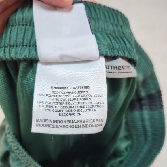 Nike Oregon Ducks Shorts Mens Medium Green Yellow Basketball Logo Athletic - Picture 13 of 14